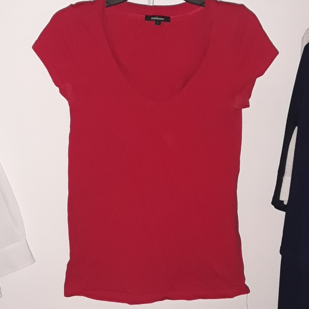 Plain red rainbow ambiance shirt